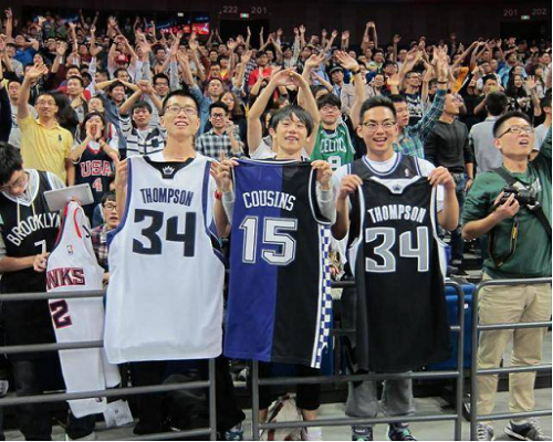 体育直击CBA：亚当斯空砍50分 青岛不敌新疆